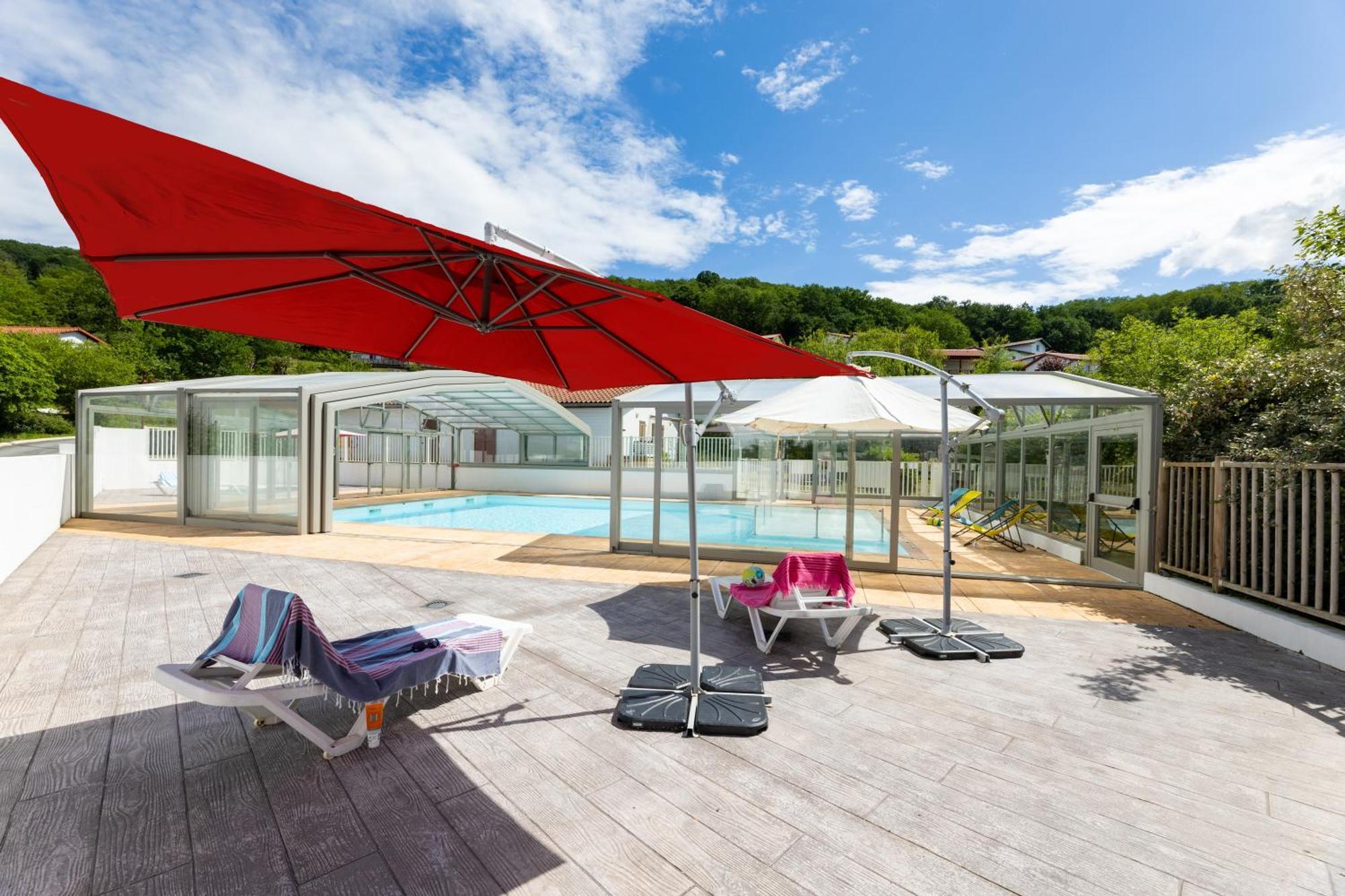Iluna Climatise 2 A 6 Pers 3ch 2 Sdb Piscine Et Serenite Chalet Hasparren